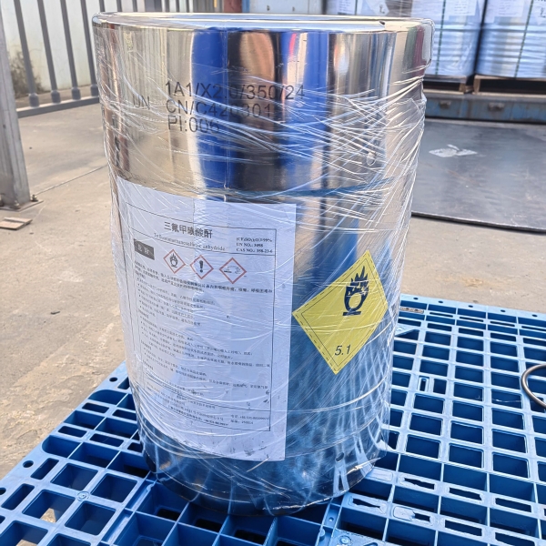 트리플루오로메탄술폰산 무수물 CAS 358-23-6